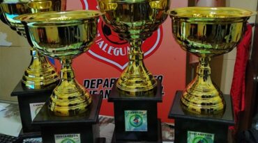 Las Copas esperan a los campeones de Sub 13 y Sub 15.
