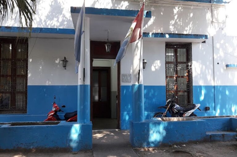 El hecho se registró alrededor de las 4:30 AM en la comisaría situada en la esquina de Sarmiento y Ameghino