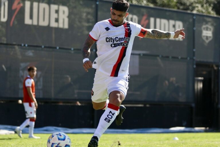 Newell's tuvo el triunfo pero se le escapó en la última jugada del partido. X (ex Twitter) Newell's