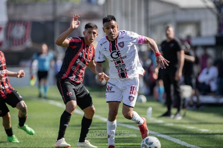 Patronato volvió a perder de visitante y se complicó. Foto: Prensa Chacarita